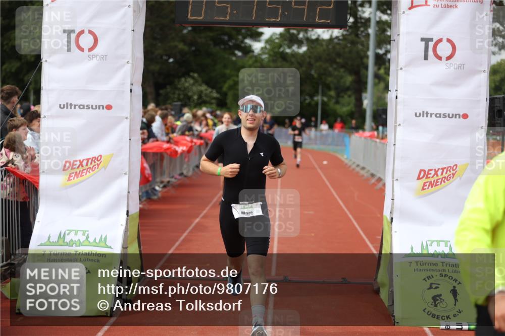 14.06.2026 - 7 Türme Triathlon Andreas Tolksdorf http://msf.ph/oto/9807176 14.06.2026 16:15:41 Ziel 652, 1002, 1282, 1305, 1406, 1666 meine-sportfotos.de