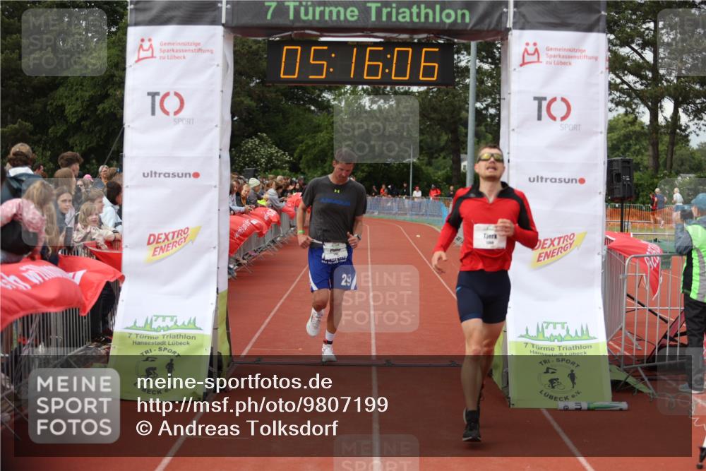 14.06.2026 - 7 Türme Triathlon Andreas Tolksdorf http://msf.ph/oto/9807199 14.06.2026 16:16:05 Ziel 1236, 1360, 1792 meine-sportfotos.de