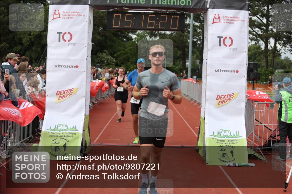 14.06.2026 - 7 Türme Triathlon Andreas Tolksdorf http://msf.ph/oto/9807221 14.06.2026 16:16:19 Ziel 1236, 1283, 1385, 1461, 1732 meine-sportfotos.de