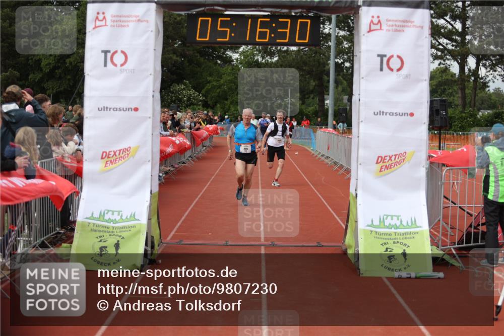 14.06.2026 - 7 Türme Triathlon Andreas Tolksdorf http://msf.ph/oto/9807230 14.06.2026 16:16:29 Ziel 1327, 1408, 1732 meine-sportfotos.de