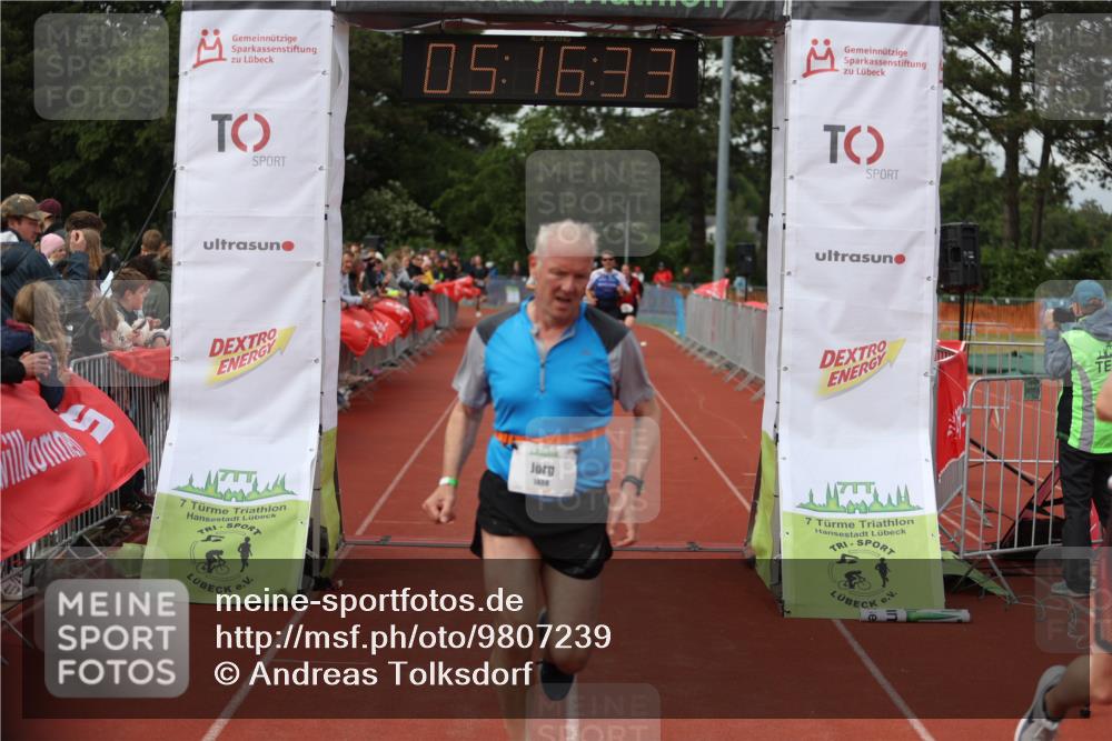 14.06.2026 - 7 Türme Triathlon Andreas Tolksdorf http://msf.ph/oto/9807239 14.06.2026 16:16:32 Ziel 1327, 1333, 1408 meine-sportfotos.de