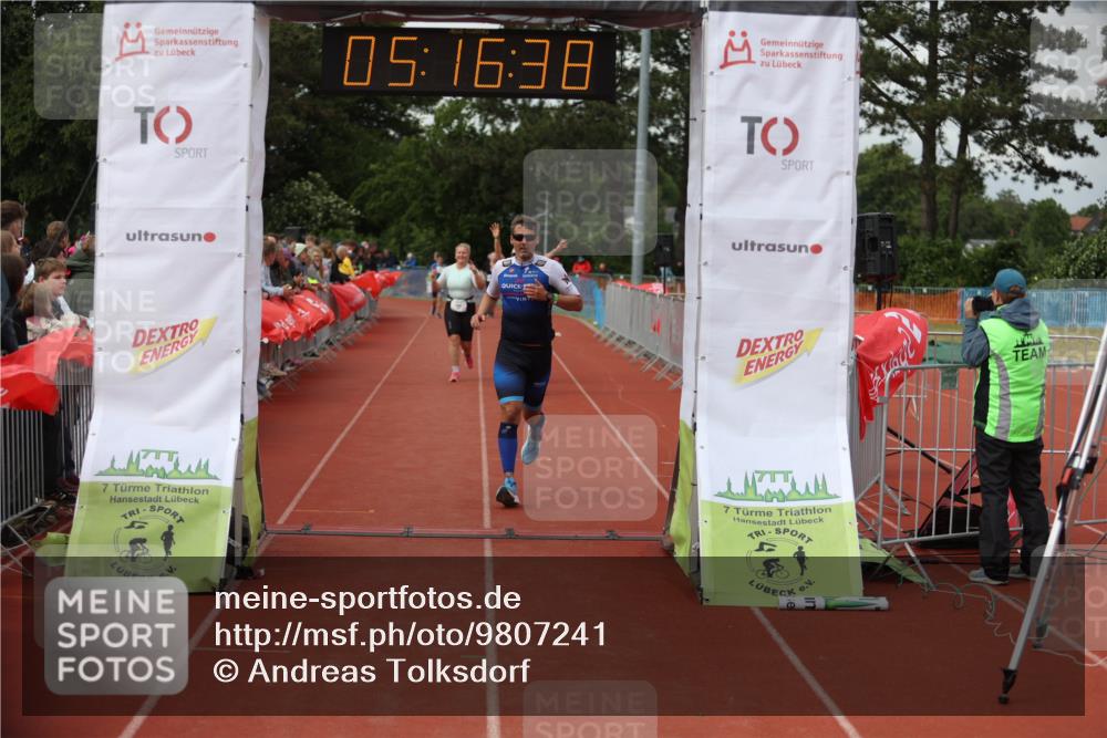 14.06.2026 - 7 Türme Triathlon Andreas Tolksdorf http://msf.ph/oto/9807241 14.06.2026 16:16:37 Ziel 1327, 1333, 1408, 1637, 1706, 1753 meine-sportfotos.de