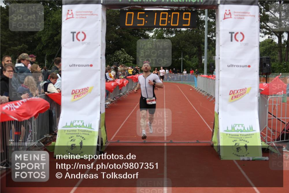 14.06.2026 - 7 Türme Triathlon Andreas Tolksdorf http://msf.ph/oto/9807351 14.06.2026 16:18:08 Ziel 679, 853, 1332 meine-sportfotos.de