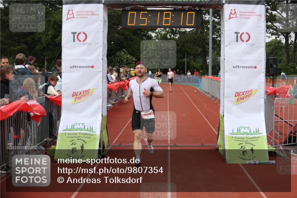 14.06.2026 - 7 Türme Triathlon Andreas Tolksdorf http://msf.ph/oto/9807354 14.06.2026 16:18:09 Ziel 679, 853, 1332 meine-sportfotos.de