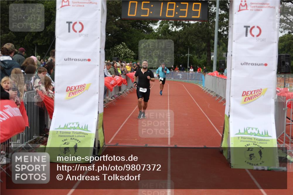 14.06.2026 - 7 Türme Triathlon Andreas Tolksdorf http://msf.ph/oto/9807372 14.06.2026 16:18:38 Ziel 1288, 1326, 1378 meine-sportfotos.de