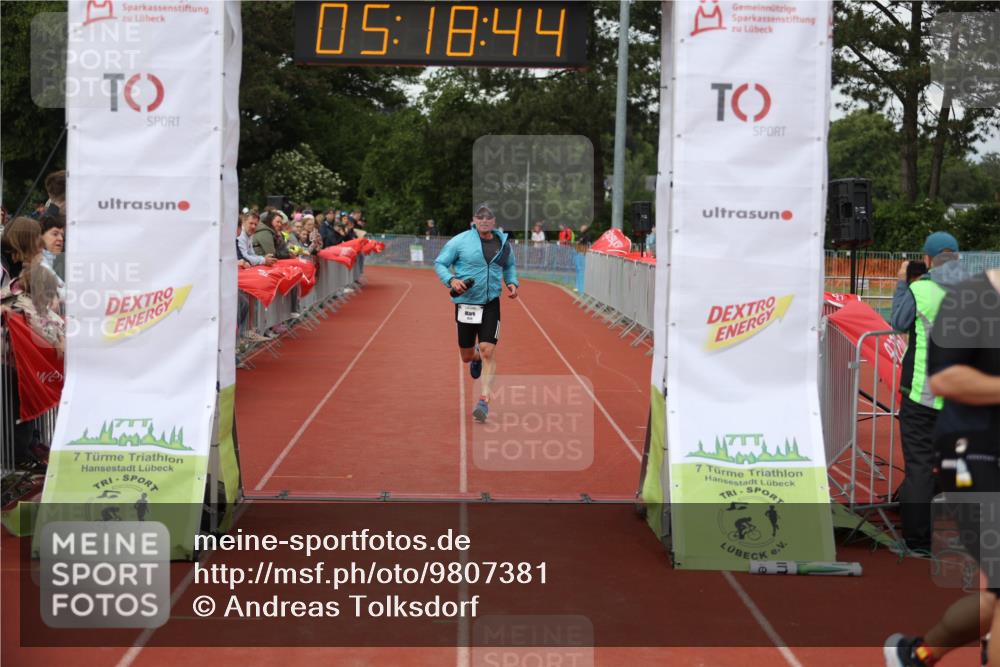 14.06.2026 - 7 Türme Triathlon Andreas Tolksdorf http://msf.ph/oto/9807381 14.06.2026 16:18:42 Ziel 1288, 1326, 1378 meine-sportfotos.de