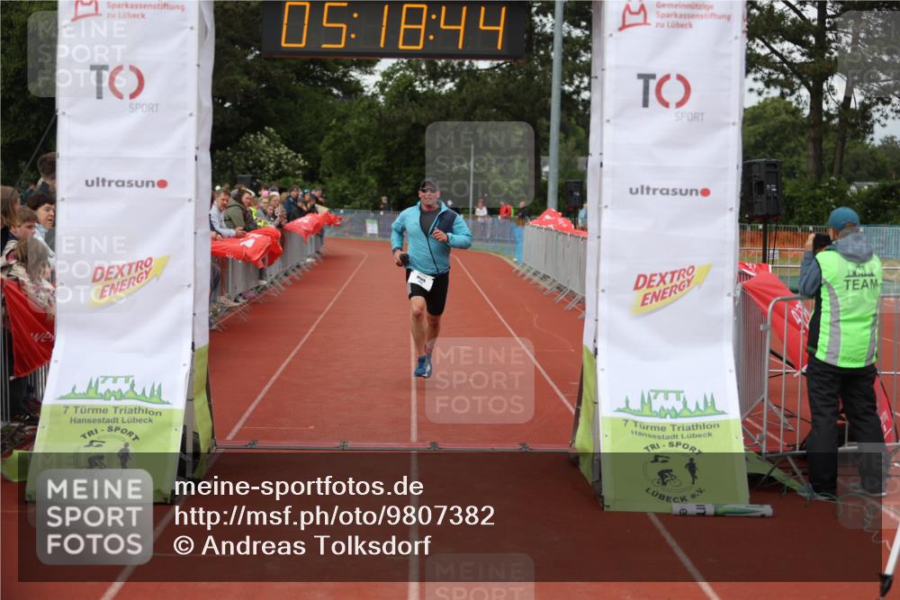 14.06.2026 - 7 Türme Triathlon Andreas Tolksdorf http://msf.ph/oto/9807382 14.06.2026 16:18:43 Ziel 1288, 1326, 1378 meine-sportfotos.de