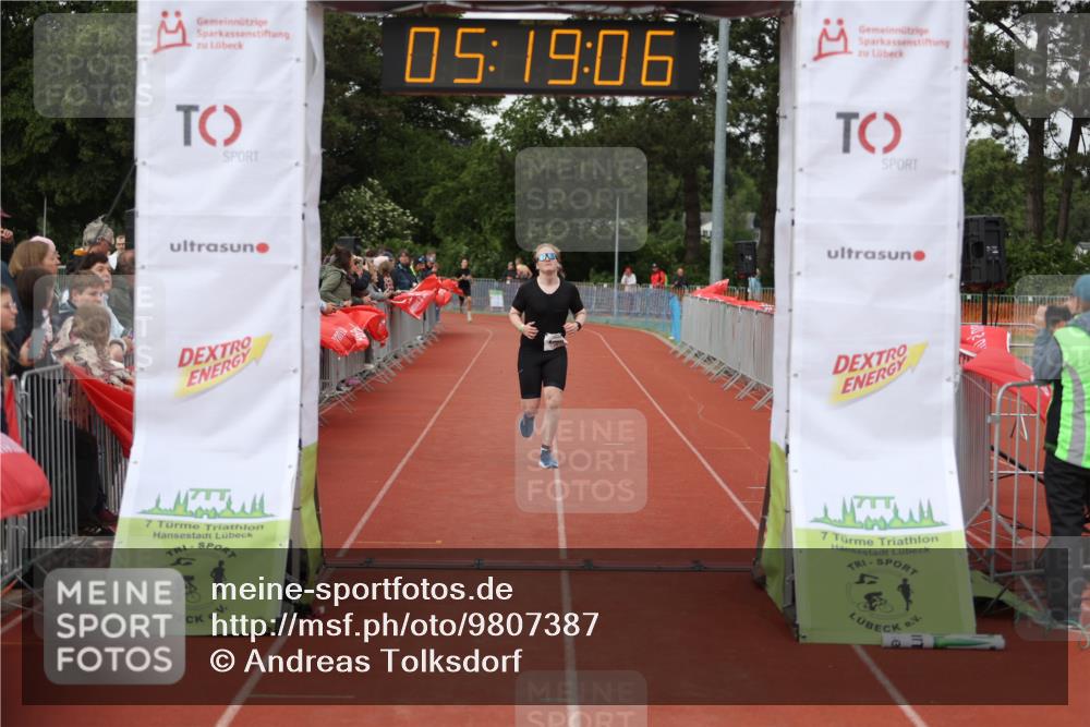 14.06.2026 - 7 Türme Triathlon Andreas Tolksdorf http://msf.ph/oto/9807387 14.06.2026 16:19:05 Ziel 1296 meine-sportfotos.de