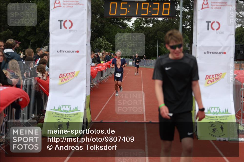 14.06.2026 - 7 Türme Triathlon Andreas Tolksdorf http://msf.ph/oto/9807409 14.06.2026 16:19:37 Ziel 1381, 1387, 1489 meine-sportfotos.de