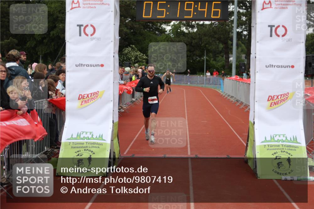 14.06.2026 - 7 Türme Triathlon Andreas Tolksdorf http://msf.ph/oto/9807419 14.06.2026 16:19:45 Ziel 727, 1387 meine-sportfotos.de