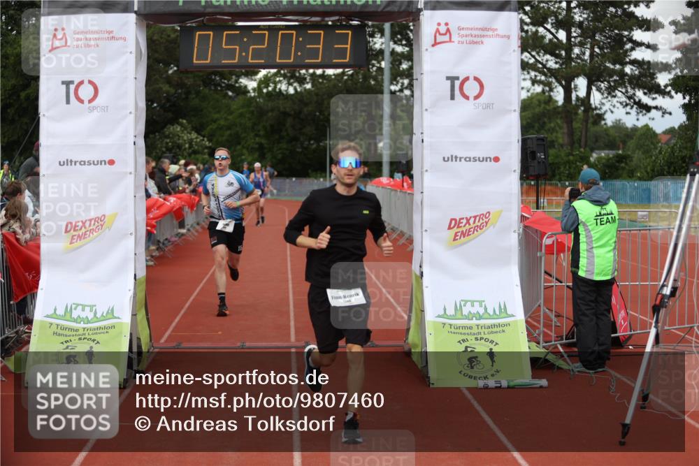 14.06.2026 - 7 Türme Triathlon Andreas Tolksdorf http://msf.ph/oto/9807460 14.06.2026 16:20:32 Ziel 758, 1388, 1430 meine-sportfotos.de