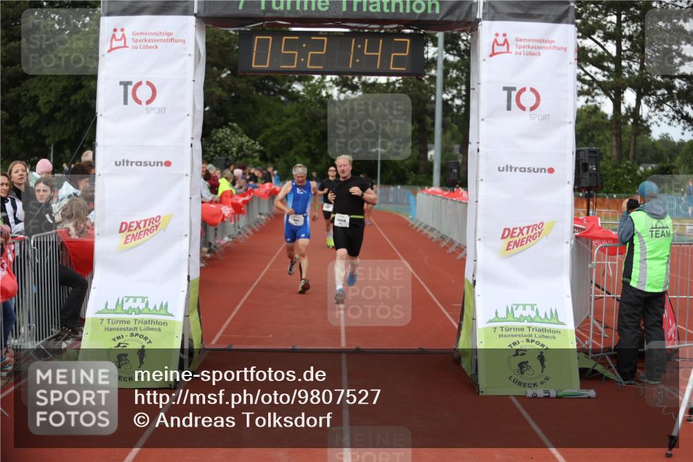 14.06.2026 - 7 Türme Triathlon Andreas Tolksdorf http://msf.ph/oto/9807527 14.06.2026 16:21:40 Ziel 1321, 1357, 1392 meine-sportfotos.de