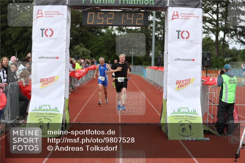 14.06.2026 - 7 Türme Triathlon Andreas Tolksdorf http://msf.ph/oto/9807528 14.06.2026 16:21:41 Ziel 1321, 1357, 1392 meine-sportfotos.de