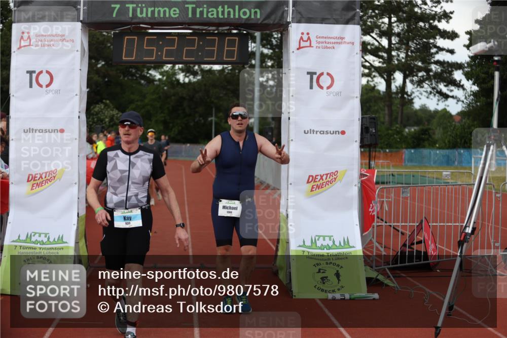 14.06.2026 - 7 Türme Triathlon Andreas Tolksdorf http://msf.ph/oto/9807578 14.06.2026 16:22:37 Ziel 874, 939, 1366, 1800 meine-sportfotos.de
