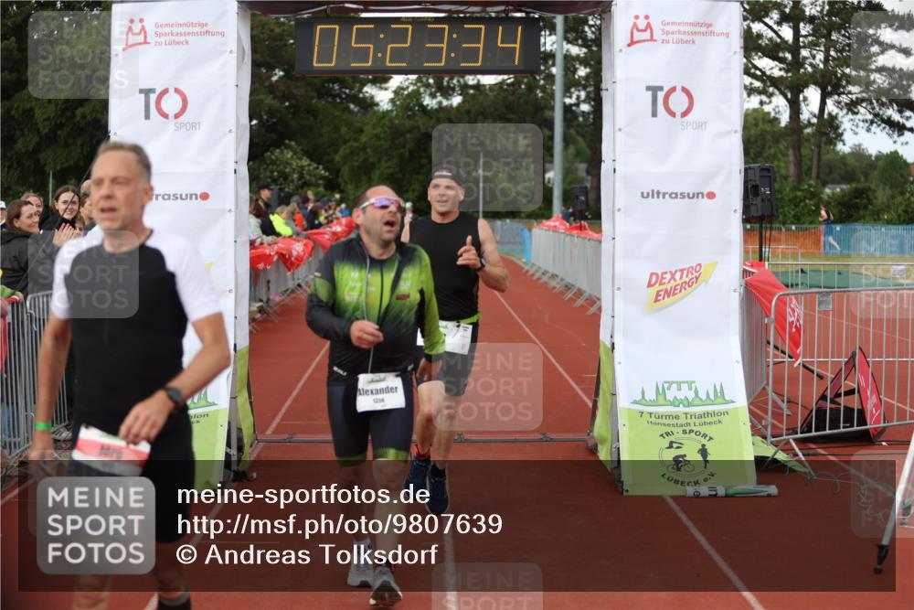 14.06.2026 - 7 Türme Triathlon Andreas Tolksdorf http://msf.ph/oto/9807639 14.06.2026 16:23:32 Ziel 697, 783, 1267, 1339, 1356 meine-sportfotos.de