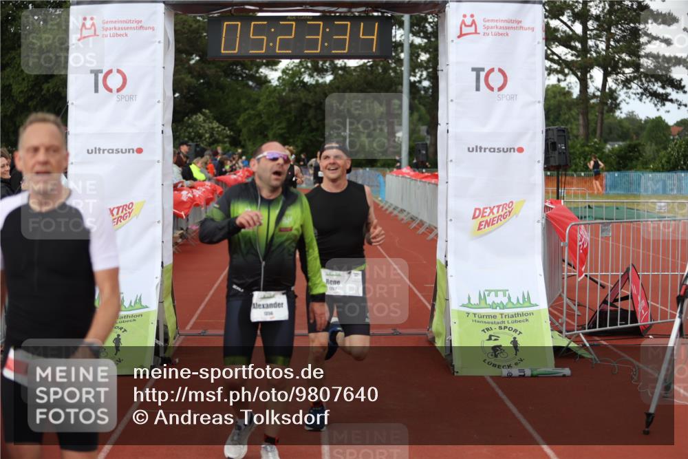 14.06.2026 - 7 Türme Triathlon Andreas Tolksdorf http://msf.ph/oto/9807640 14.06.2026 16:23:33 Ziel 697, 783, 1205, 1267, 1339, 1356 meine-sportfotos.de