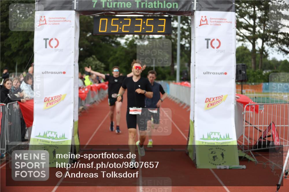 14.06.2026 - 7 Türme Triathlon Andreas Tolksdorf http://msf.ph/oto/9807657 14.06.2026 16:23:51 Ziel 867, 868, 1324, 1345, 1420 meine-sportfotos.de