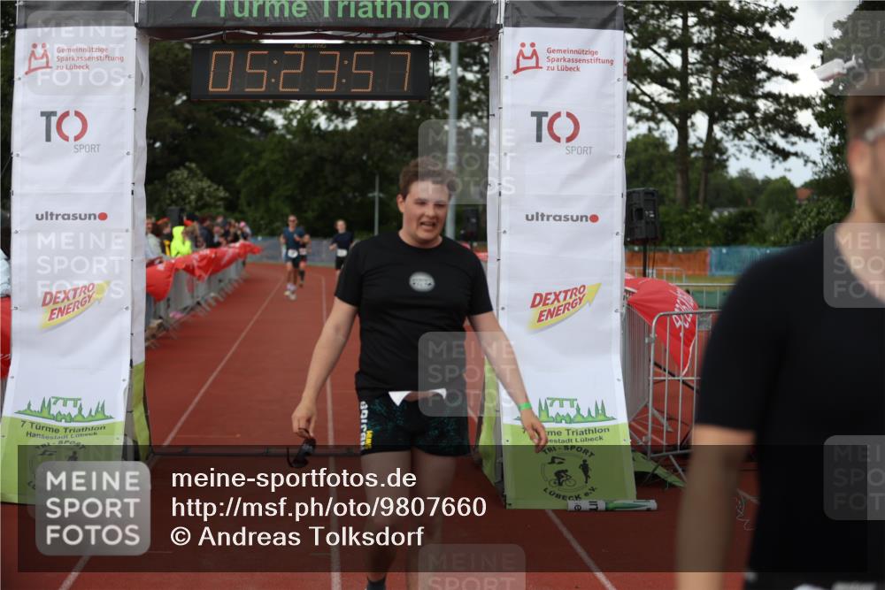 14.06.2026 - 7 Türme Triathlon Andreas Tolksdorf http://msf.ph/oto/9807660 14.06.2026 16:23:55 Ziel 867, 868, 1324, 1453, 1471 meine-sportfotos.de