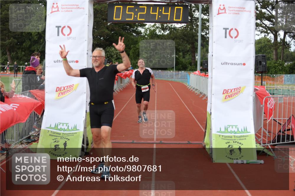 14.06.2026 - 7 Türme Triathlon Andreas Tolksdorf http://msf.ph/oto/9807681 14.06.2026 16:24:39 Ziel 620, 1211 meine-sportfotos.de