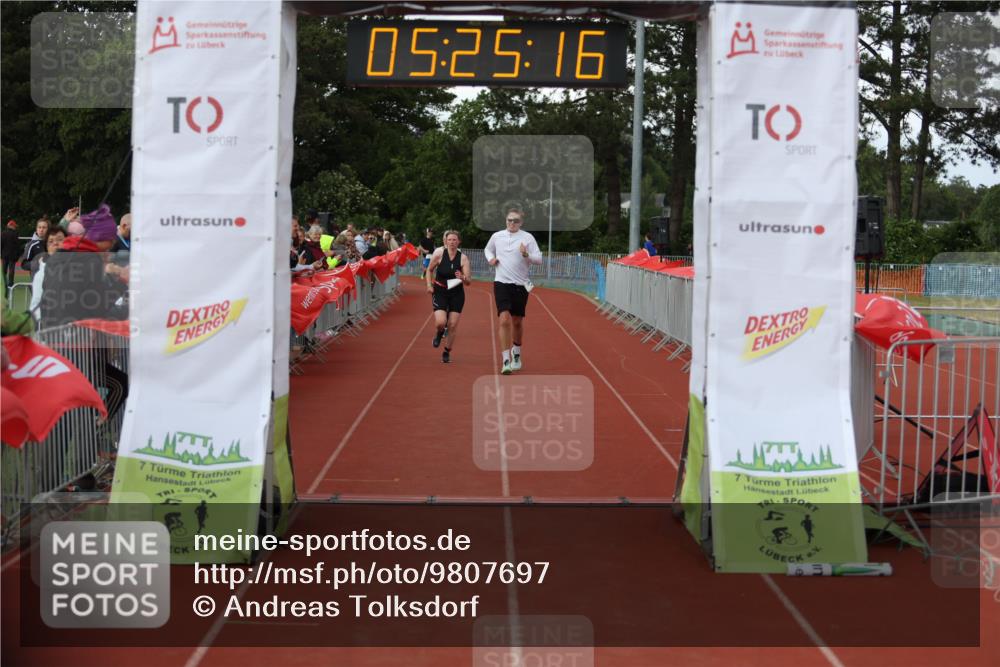 14.06.2026 - 7 Türme Triathlon Andreas Tolksdorf http://msf.ph/oto/9807697 14.06.2026 16:25:14 Ziel 970, 1323, 1460 meine-sportfotos.de