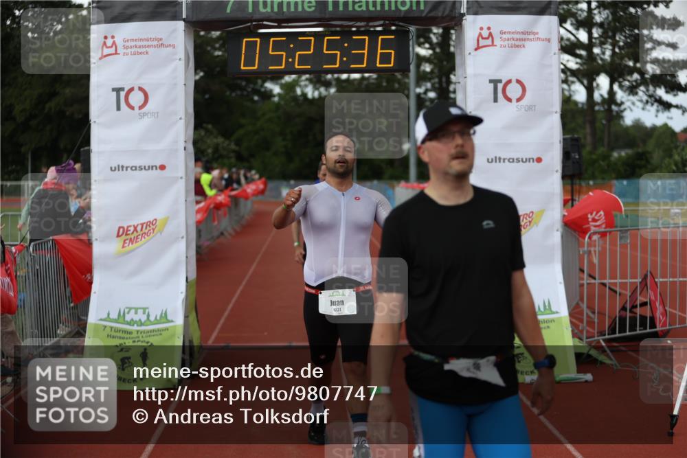 14.06.2026 - 7 Türme Triathlon Andreas Tolksdorf http://msf.ph/oto/9807747 14.06.2026 16:25:35 Ziel 680, 768, 1231, 1242, 1331 meine-sportfotos.de