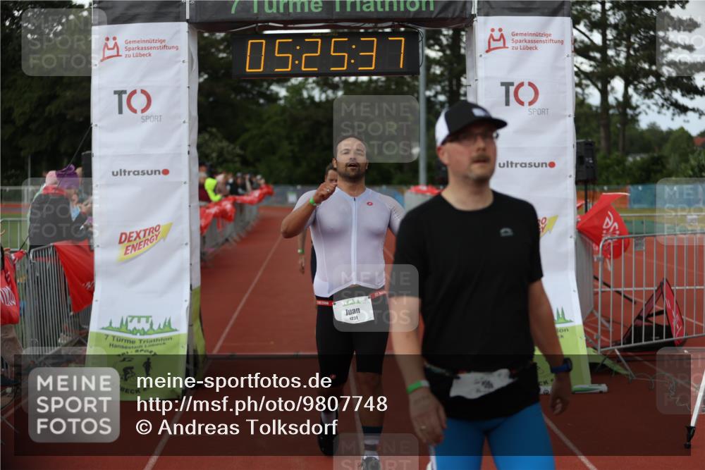 14.06.2026 - 7 Türme Triathlon Andreas Tolksdorf http://msf.ph/oto/9807748 14.06.2026 16:25:35 Ziel 680, 768, 1231, 1242, 1331 meine-sportfotos.de