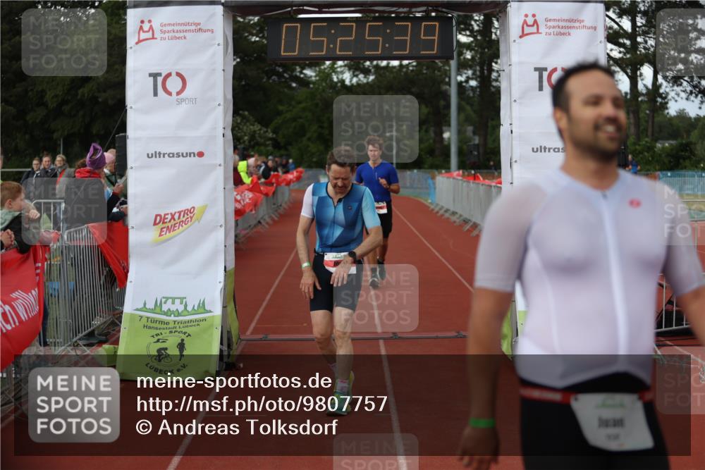 14.06.2026 - 7 Türme Triathlon Andreas Tolksdorf http://msf.ph/oto/9807757 14.06.2026 16:25:38 Ziel 680, 768, 1231, 1242, 1331 meine-sportfotos.de