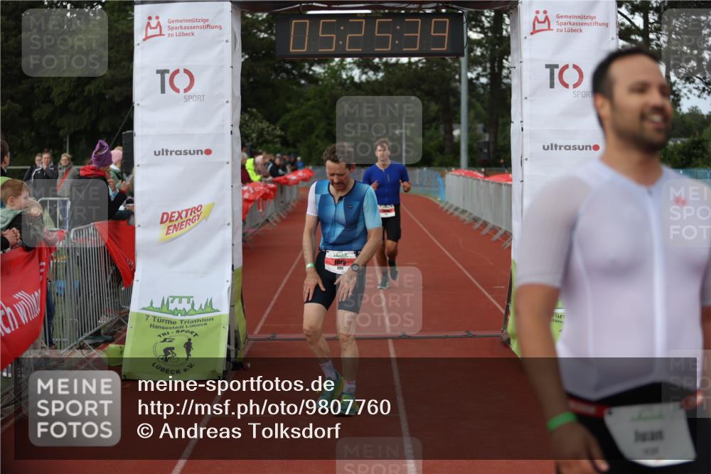 14.06.2026 - 7 Türme Triathlon Andreas Tolksdorf http://msf.ph/oto/9807760 14.06.2026 16:25:38 Ziel 680, 768, 1231, 1242, 1331 meine-sportfotos.de