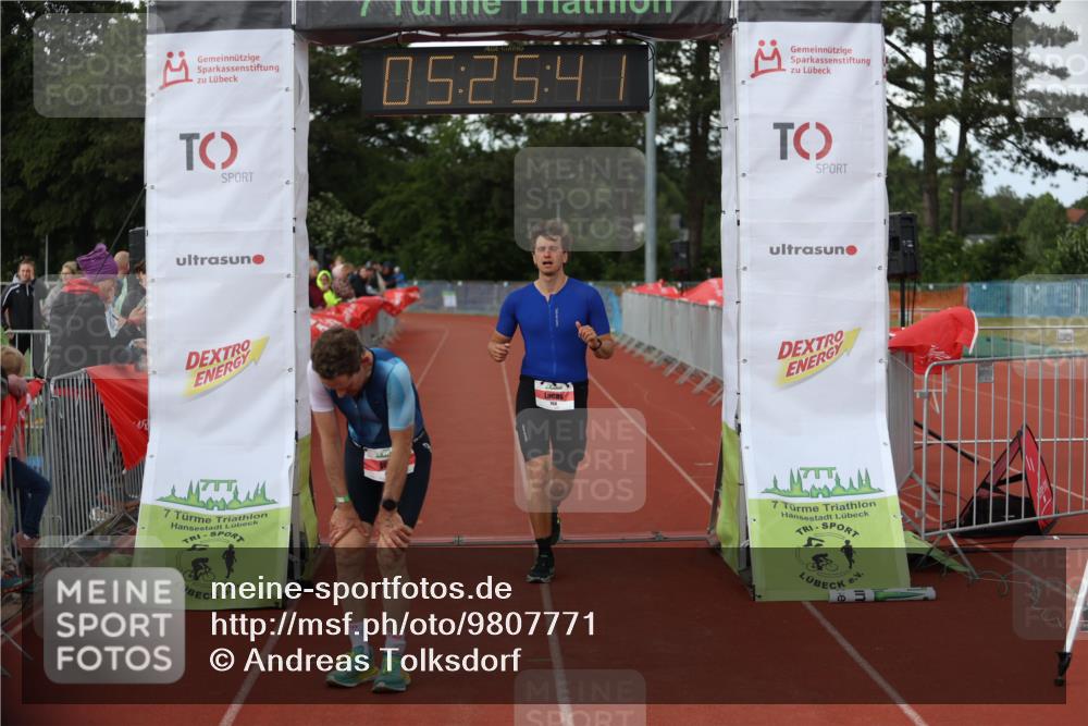 14.06.2026 - 7 Türme Triathlon Andreas Tolksdorf http://msf.ph/oto/9807771 14.06.2026 16:25:40 Ziel 680, 768, 1231, 1242 meine-sportfotos.de