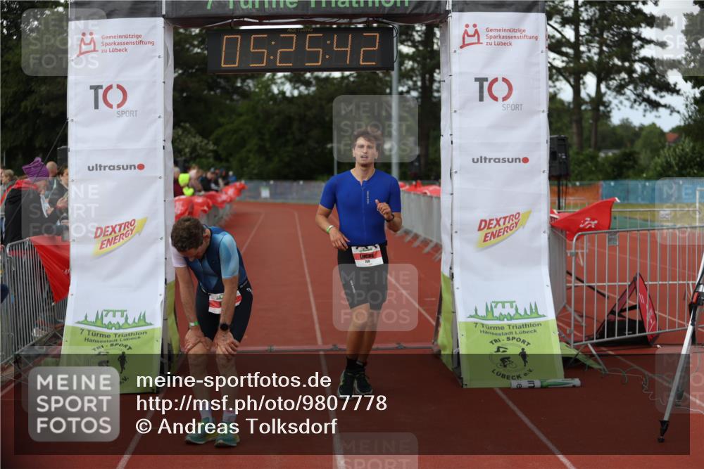14.06.2026 - 7 Türme Triathlon Andreas Tolksdorf http://msf.ph/oto/9807778 14.06.2026 16:25:41 Ziel 680, 768, 1231 meine-sportfotos.de