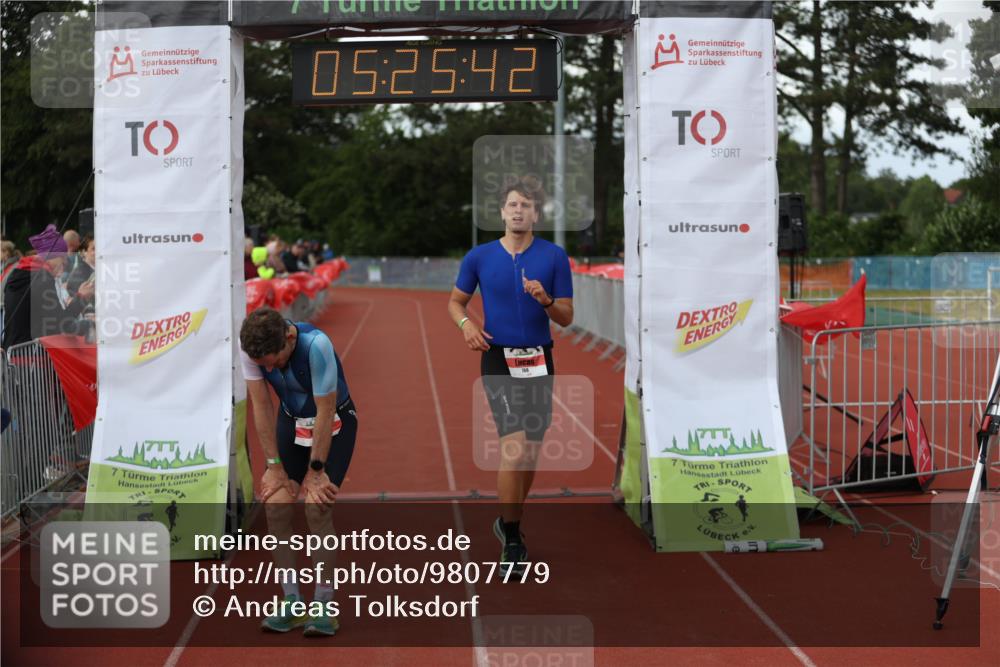 14.06.2026 - 7 Türme Triathlon Andreas Tolksdorf http://msf.ph/oto/9807779 14.06.2026 16:25:41 Ziel 680, 768, 1231 meine-sportfotos.de