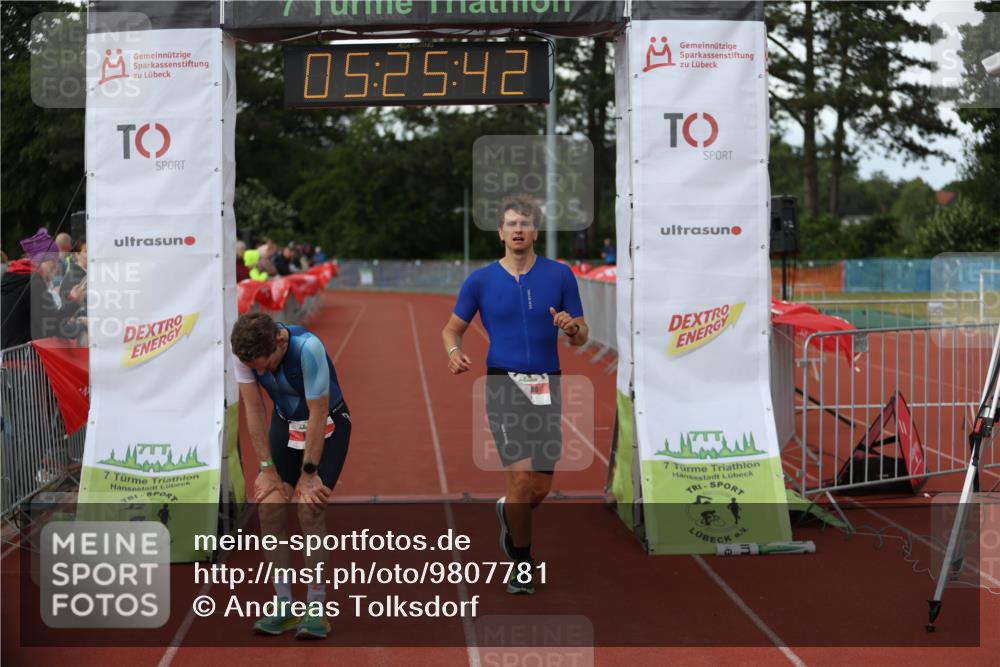 14.06.2026 - 7 Türme Triathlon Andreas Tolksdorf http://msf.ph/oto/9807781 14.06.2026 16:25:41 Ziel 680, 768, 1231 meine-sportfotos.de