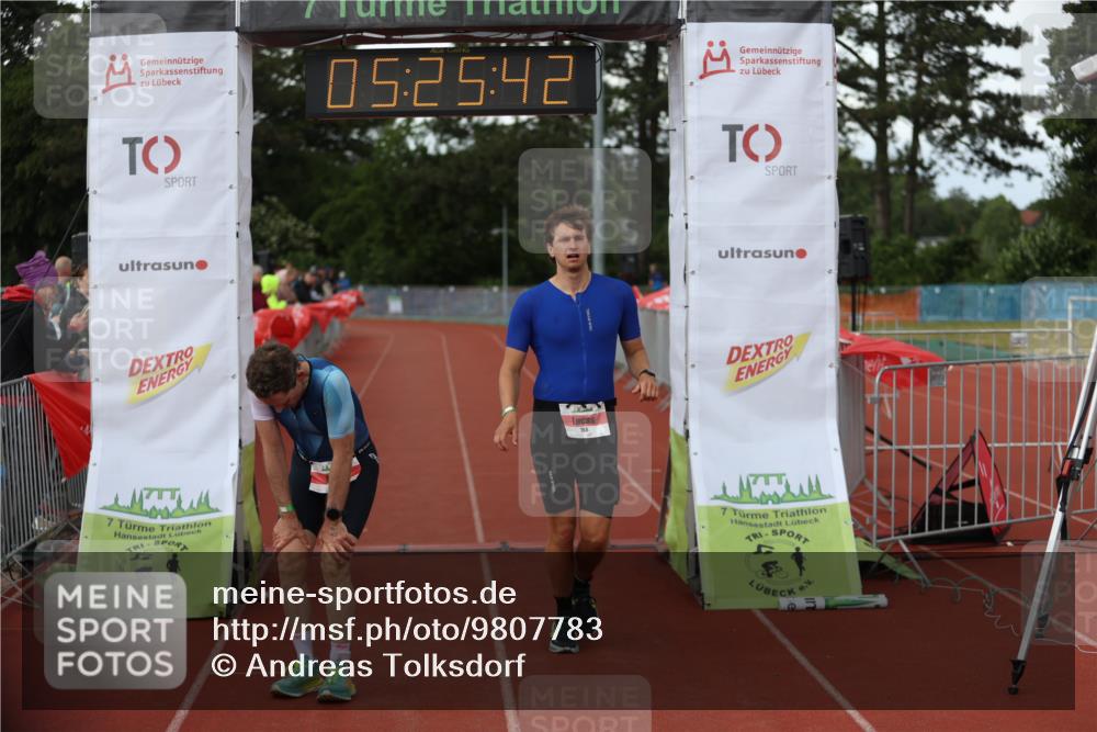 14.06.2026 - 7 Türme Triathlon Andreas Tolksdorf http://msf.ph/oto/9807783 14.06.2026 16:25:41 Ziel 680, 768, 1231 meine-sportfotos.de