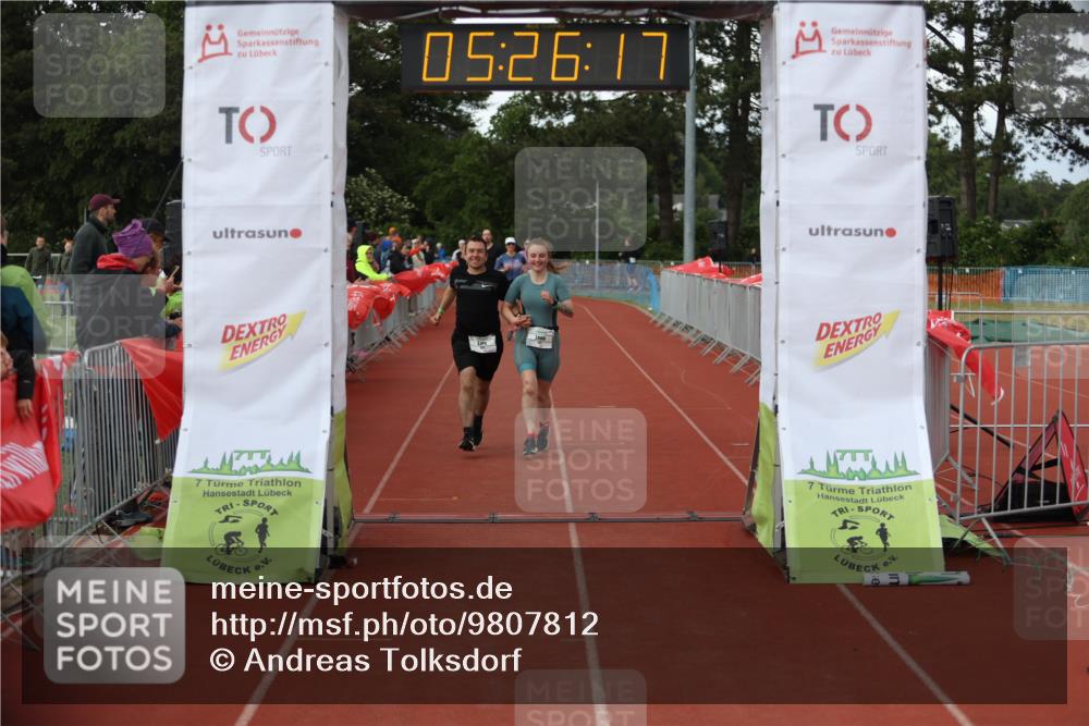 14.06.2026 - 7 Türme Triathlon Andreas Tolksdorf http://msf.ph/oto/9807812 14.06.2026 16:26:16 Ziel 672, 1457, 1777 meine-sportfotos.de