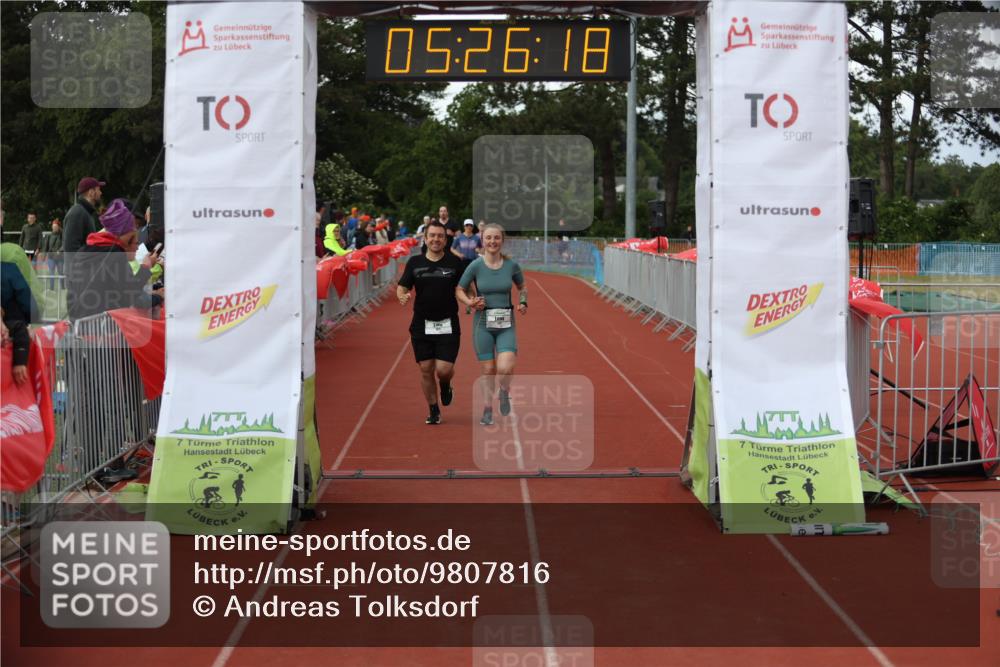 14.06.2026 - 7 Türme Triathlon Andreas Tolksdorf http://msf.ph/oto/9807816 14.06.2026 16:26:16 Ziel 672, 1457, 1777 meine-sportfotos.de