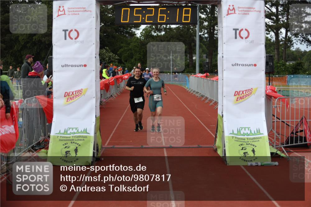 14.06.2026 - 7 Türme Triathlon Andreas Tolksdorf http://msf.ph/oto/9807817 14.06.2026 16:26:16 Ziel 672, 1457, 1777 meine-sportfotos.de