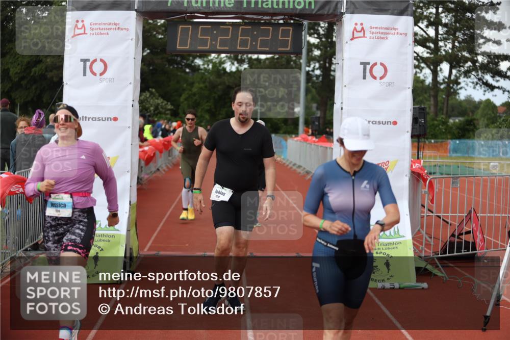 14.06.2026 - 7 Türme Triathlon Andreas Tolksdorf http://msf.ph/oto/9807857 14.06.2026 16:26:28 Ziel 672, 687, 854, 1124, 1310, 1775 meine-sportfotos.de