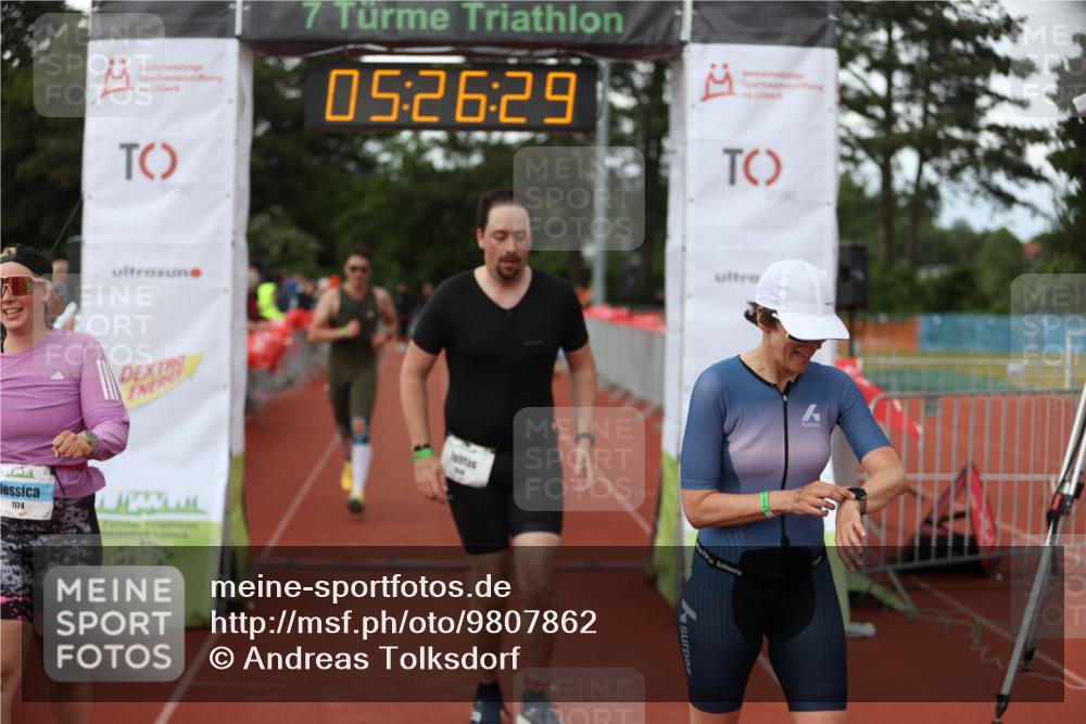 14.06.2026 - 7 Türme Triathlon Andreas Tolksdorf http://msf.ph/oto/9807862 14.06.2026 16:26:28 Ziel 672, 687, 854, 1124, 1310, 1775 meine-sportfotos.de