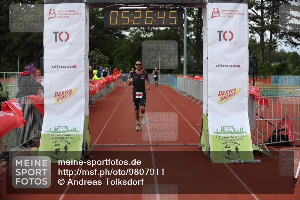 14.06.2026 - 7 Türme Triathlon Andreas Tolksdorf http://msf.ph/oto/9807911 14.06.2026 16:26:43 Ziel 695, 1775 meine-sportfotos.de