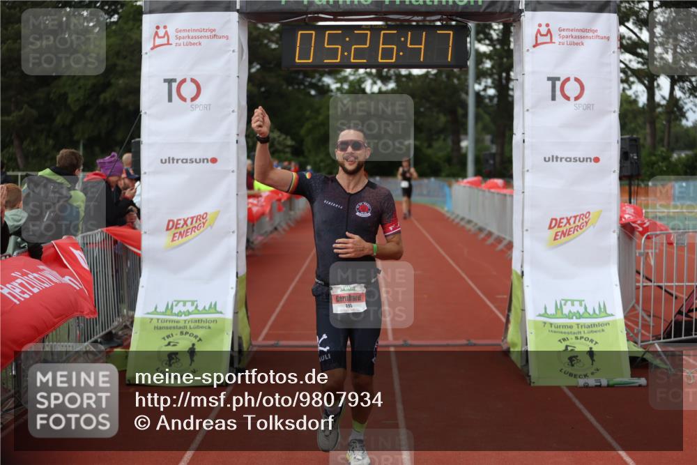 14.06.2026 - 7 Türme Triathlon Andreas Tolksdorf http://msf.ph/oto/9807934 14.06.2026 16:26:46 Ziel 695, 1254 meine-sportfotos.de