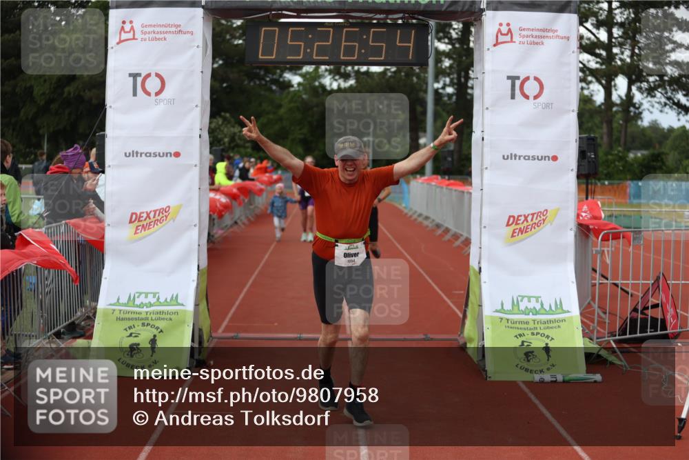 14.06.2026 - 7 Türme Triathlon Andreas Tolksdorf http://msf.ph/oto/9807958 14.06.2026 16:26:53 Ziel 695, 1022, 1254, 1396 meine-sportfotos.de