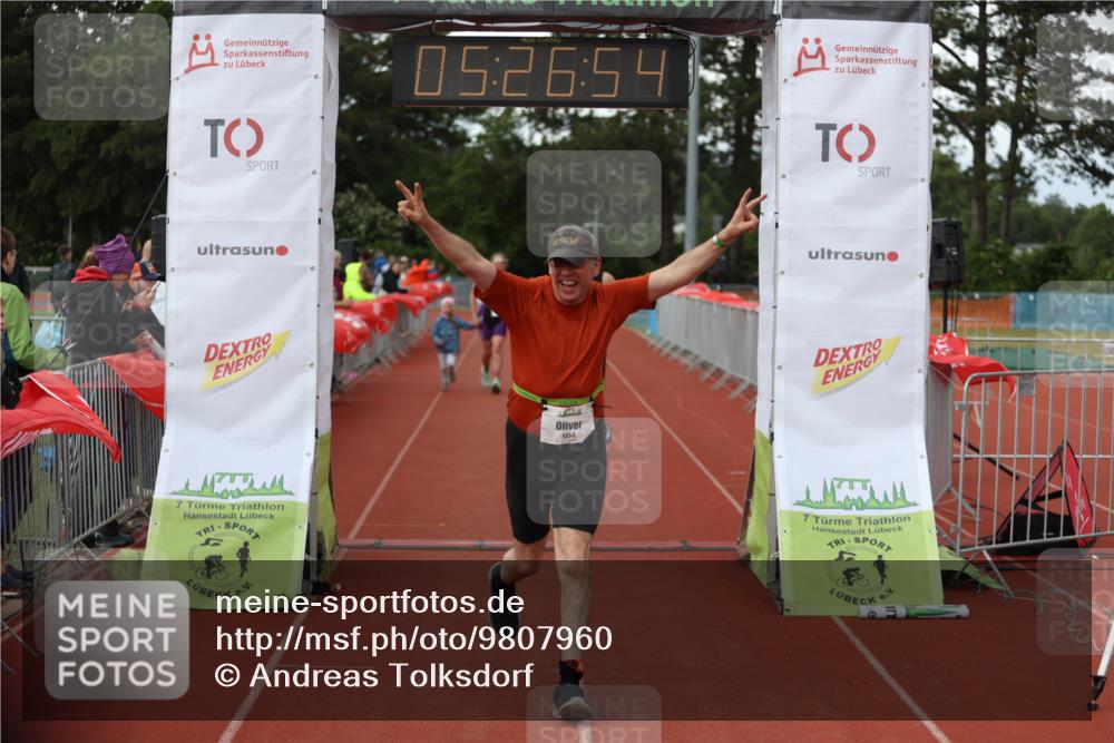 14.06.2026 - 7 Türme Triathlon Andreas Tolksdorf http://msf.ph/oto/9807960 14.06.2026 16:26:53 Ziel 695, 1022, 1254, 1396 meine-sportfotos.de