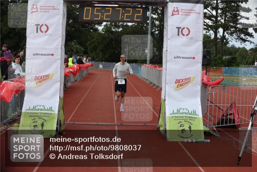 14.06.2026 - 7 Türme Triathlon Andreas Tolksdorf http://msf.ph/oto/9808037 14.06.2026 16:27:21 Ziel 1225 meine-sportfotos.de