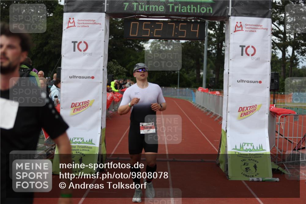 14.06.2026 - 7 Türme Triathlon Andreas Tolksdorf http://msf.ph/oto/9808078 14.06.2026 16:27:53 Ziel 670, 739, 1250 meine-sportfotos.de