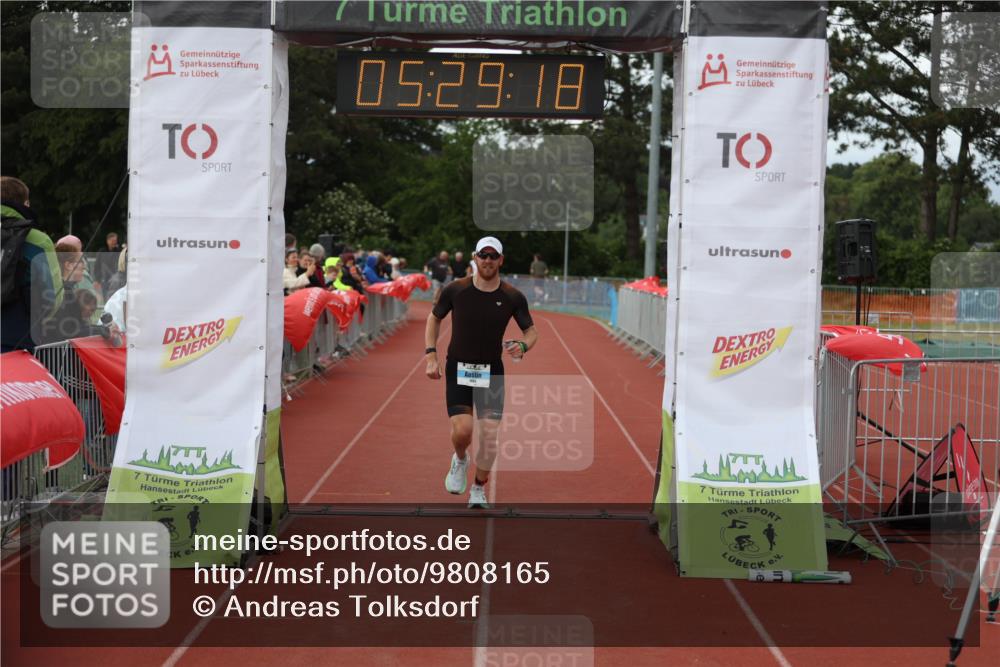 14.06.2026 - 7 Türme Triathlon Andreas Tolksdorf http://msf.ph/oto/9808165 14.06.2026 16:29:18 Ziel 1155, 1281 meine-sportfotos.de