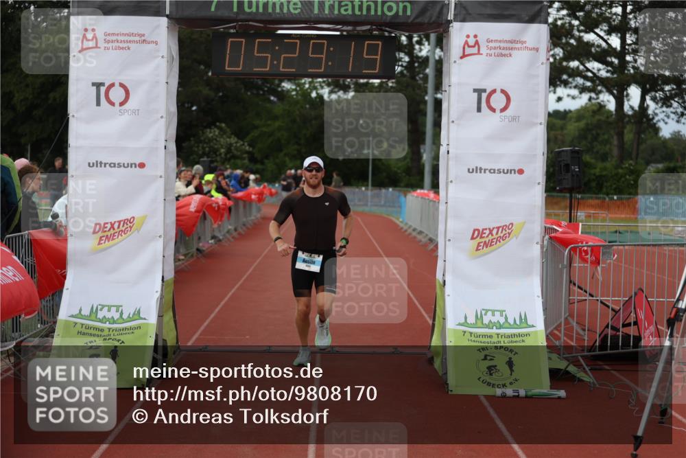 14.06.2026 - 7 Türme Triathlon Andreas Tolksdorf http://msf.ph/oto/9808170 14.06.2026 16:29:18 Ziel 1155, 1281 meine-sportfotos.de