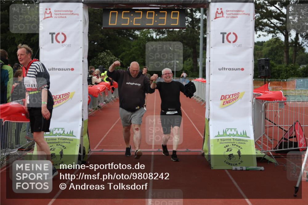 14.06.2026 - 7 Türme Triathlon Andreas Tolksdorf http://msf.ph/oto/9808242 14.06.2026 16:29:38 Ziel 714, 1195, 1233 meine-sportfotos.de