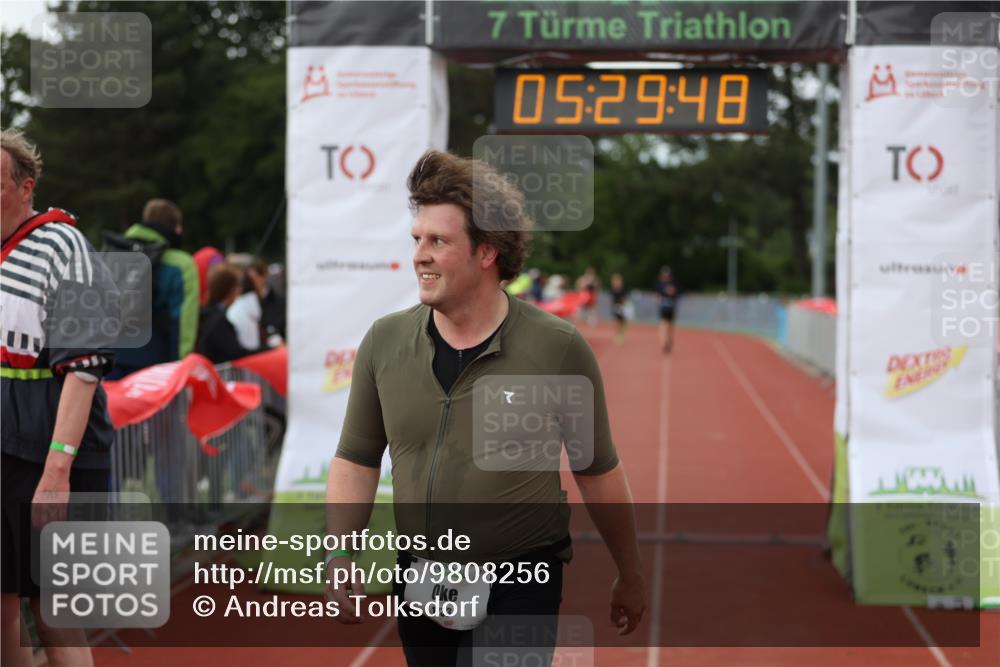 14.06.2026 - 7 Türme Triathlon Andreas Tolksdorf http://msf.ph/oto/9808256 14.06.2026 16:29:47 Ziel 714, 1195, 1233 meine-sportfotos.de