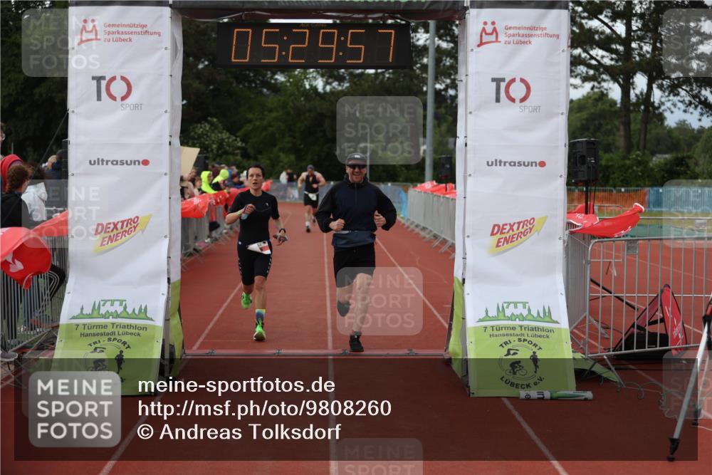 14.06.2026 - 7 Türme Triathlon Andreas Tolksdorf http://msf.ph/oto/9808260 14.06.2026 16:29:56 Ziel 698, 1329, 1485 meine-sportfotos.de