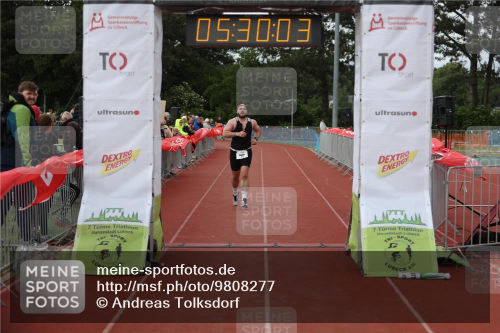 14.06.2026 - 7 Türme Triathlon Andreas Tolksdorf http://msf.ph/oto/9808277 14.06.2026 16:30:02 Ziel 698, 1329, 1485 meine-sportfotos.de